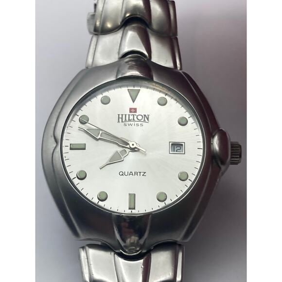 Swiss Hilton Men's Quartz Watch 39mm Date Time -Stainless Steel Band New Battery - Picture 3 of 8